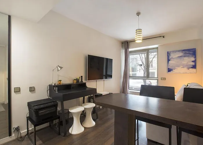 Etoile Foch Champs Elysees Hotel apartamentowy Paryż